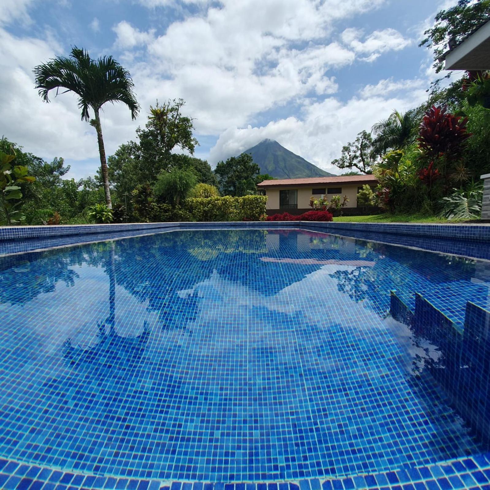 Lumbres Arenal Villa La Fortuna Exterior photo
