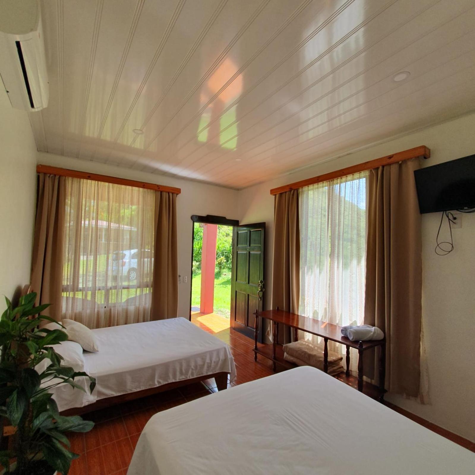 Lumbres Arenal Villa La Fortuna Exterior photo